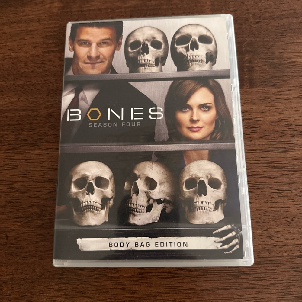 Bones Season 4 dvd body bag edition 6-disc set
